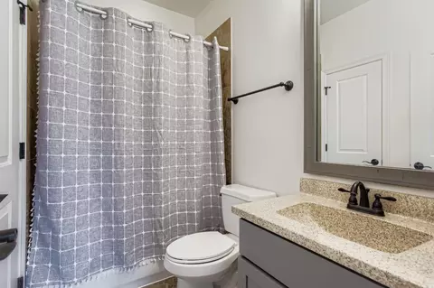 Bath - 6 Freestone Stream Pl, Spring, TX 77389 photo 6 of 8