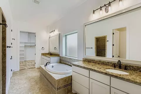 Bath - 6 Freestone Stream Pl, Spring, TX 77389 photo 2 of 8