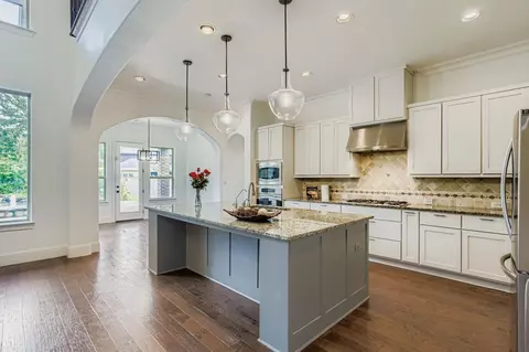 Kitchen - 6 Freestone Stream Pl, Spring, TX 77389 photo 3 of 3