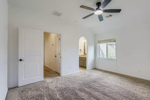 Bedroom - 6 Freestone Stream Pl, Spring, TX 77389 photo 8 of 11