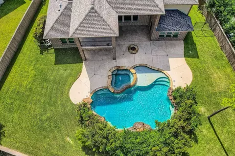 Exterior - 6 Freestone Stream Pl, Spring, TX 77389 photo 2 of 4