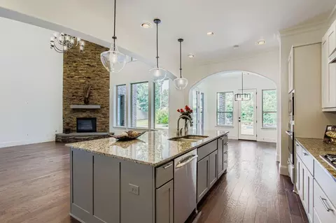 Kitchen - 6 Freestone Stream Pl, Spring, TX 77389 photo 2 of 3