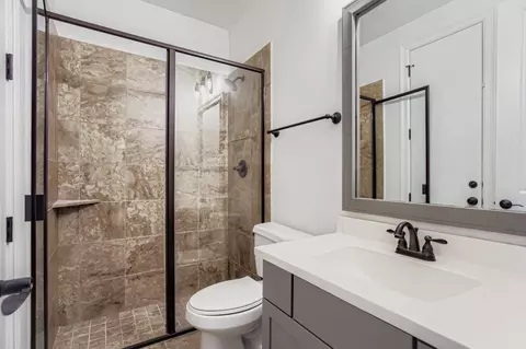 Bath - 6 Freestone Stream Pl, Spring, TX 77389 photo 5 of 8