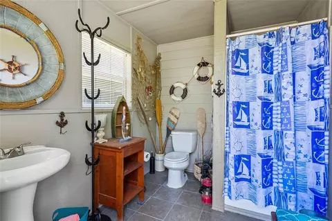 Bath - 200 Trott Ln, Point Blank, TX 77364 photo 6 of 6