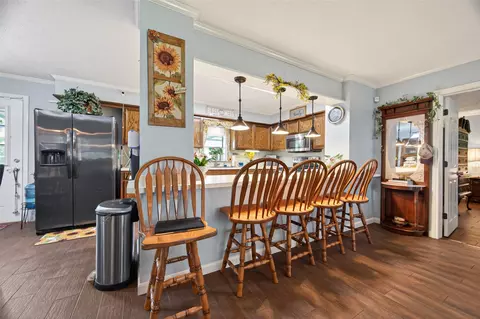 Kitchen - 6210 Eagle Dr, Rosenberg, TX 77471 photo 6 of 6
