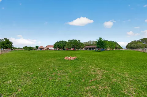 Exterior - 6210 Eagle Dr, Rosenberg, TX 77471 photo 16 of 16