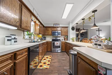 Kitchen - 6210 Eagle Dr, Rosenberg, TX 77471 photo 1 of 6