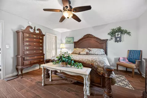 Bedroom - 6210 Eagle Dr, Rosenberg, TX 77471 photo 9 of 9