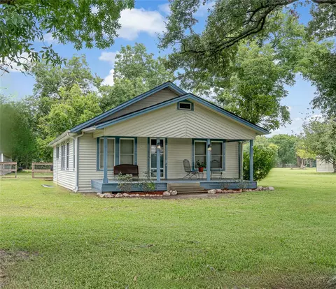 4022 Crosby Cedar Bayou Rd, Baytown, TX 77521