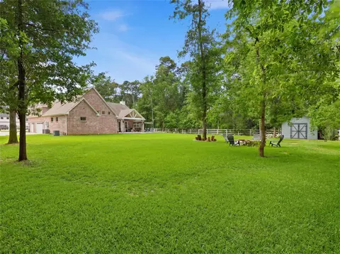 Exterior - 7106 Hampton Ct, Spring, TX 77389 photo 6 of 8