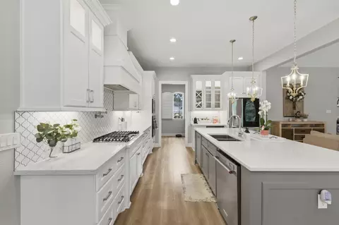 Kitchen - 7106 Hampton Ct, Spring, TX 77389 photo 1 of 2