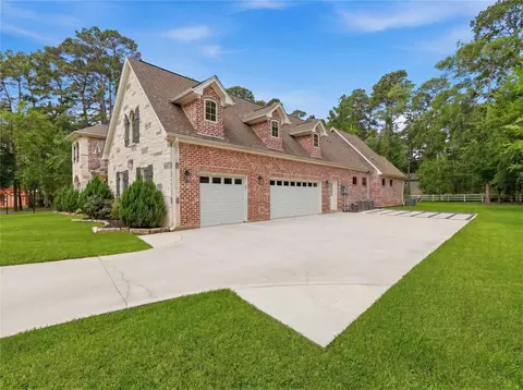 Exterior - 7106 Hampton Ct, Spring, TX 77389 photo 7 of 8