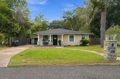 1615 Front St, Columbus, TX 78934