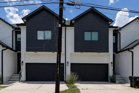 3034 Wayne St #A-B, Houston, TX 77026