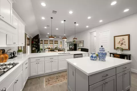 Kitchen - 13087 Soaring Forest Dr, Conroe, TX 77302 photo 4 of 4