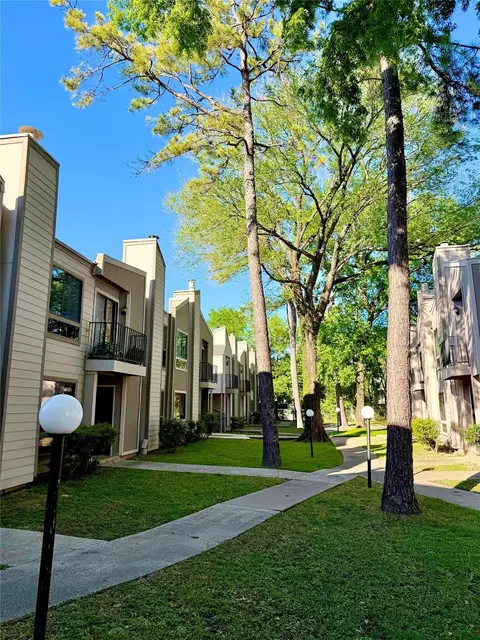17202 Imperial Valley Dr #40, Houston, TX 77060