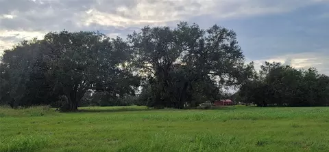 1338 Mill Rd, Angleton, TX 77515 photo 2