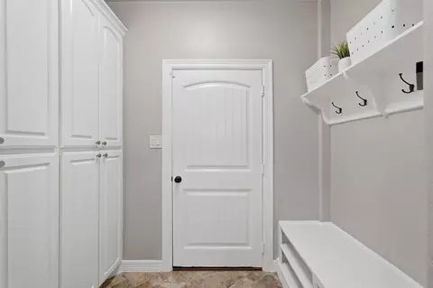 Entry Way - 1680 Beech Dr, Conroe, TX 77385 photo 4 of 7