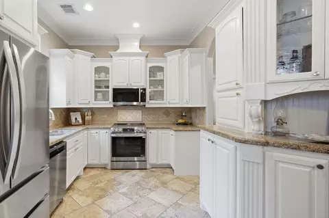 Kitchen - 1680 Beech Dr, Conroe, TX 77385 photo 1 of 2