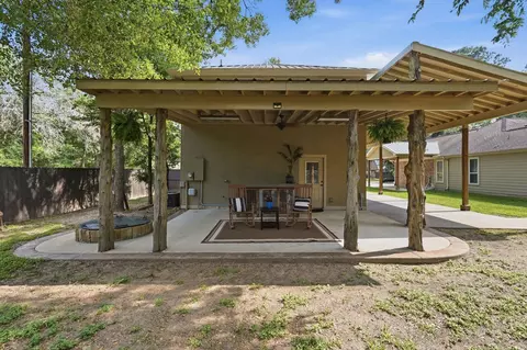 Exterior - 1680 Beech Dr, Conroe, TX 77385 photo 6 of 8