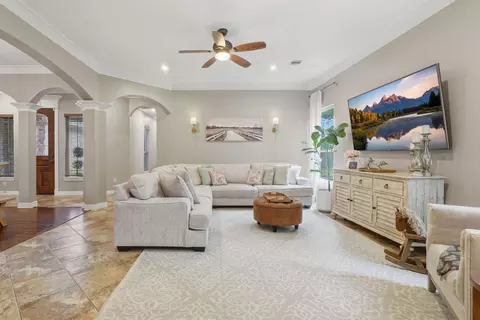 Living - 1680 Beech Dr, Conroe, TX 77385 photo 1 of 1