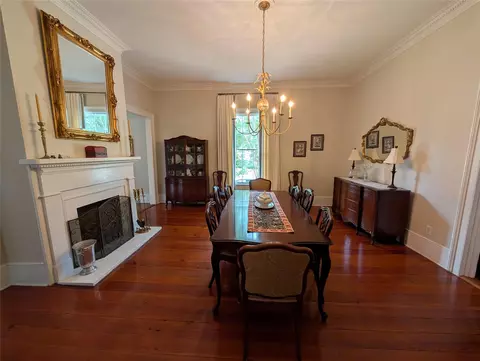 Dining - 414 Spring St, Washington, GA 30673 photo 2 of 2