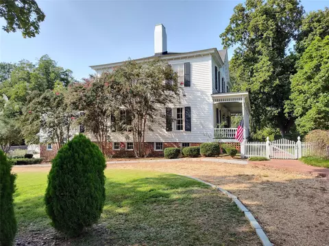 Exterior - 414 Spring St, Washington, GA 30673 photo 7 of 10