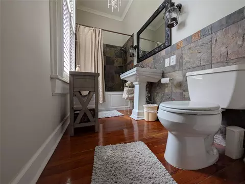 Bath - 414 Spring St, Washington, GA 30673 photo 1 of 1