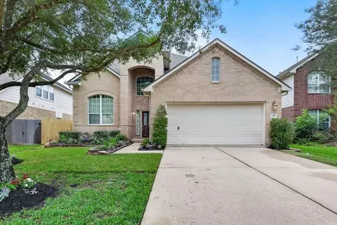 2010 Balsam Lake Ln, Pearland, TX 77584