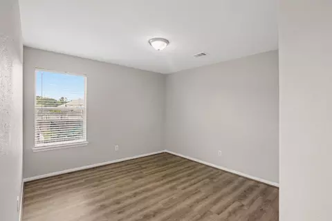 Bedroom - 914 Brady Bend Dr, Spring, TX 77373 photo 2 of 3