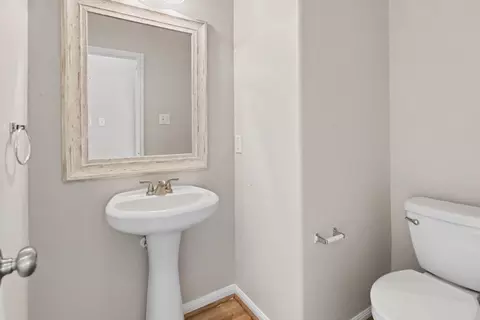 Bath - 914 Brady Bend Dr, Spring, TX 77373 photo 2 of 5