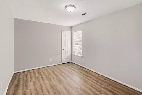 Bedroom - 914 Brady Bend Dr, Spring, TX 77373 photo 3 of 3