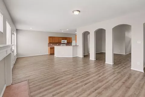 Living - 914 Brady Bend Dr, Spring, TX 77373 photo 3 of 7