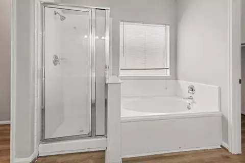 Bath - 914 Brady Bend Dr, Spring, TX 77373 photo 9 of 9