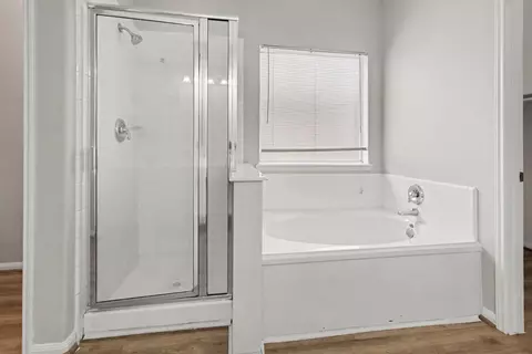 Bath - 914 Brady Bend Dr, Spring, TX 77373 photo 5 of 5
