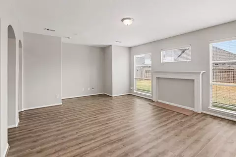 Living - 914 Brady Bend Dr, Spring, TX 77373 photo 4 of 7