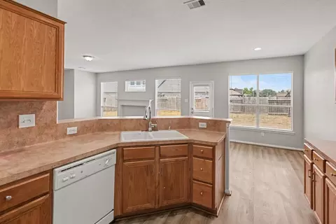 Kitchen - 914 Brady Bend Dr, Spring, TX 77373 photo 3 of 3