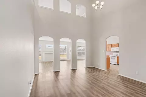 Living - 914 Brady Bend Dr, Spring, TX 77373 photo 1 of 7