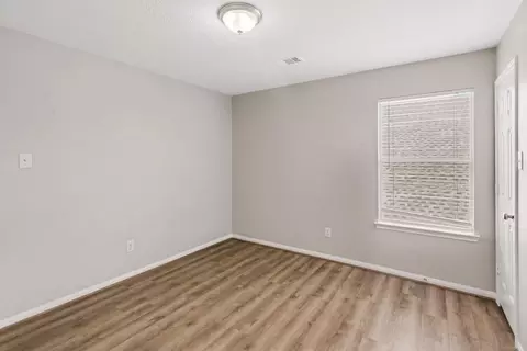 Bedroom - 914 Brady Bend Dr, Spring, TX 77373 photo 1 of 3