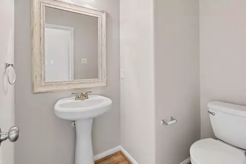 Bath - 914 Brady Bend Dr, Spring, TX 77373 photo 6 of 9