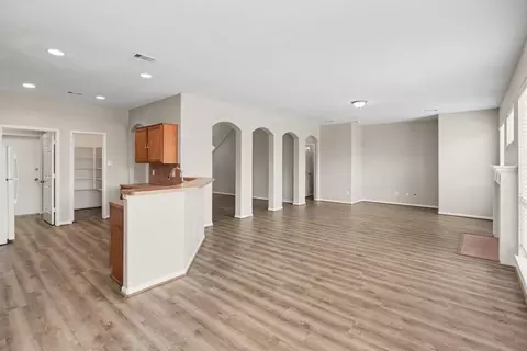 Living - 914 Brady Bend Dr, Spring, TX 77373 photo 2 of 7