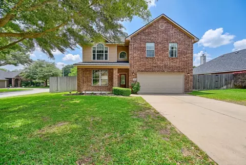 1109 Walnut Bnd, Brenham, TX 77833
