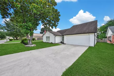 Exterior - 4014 Alshire Dr, Spring, TX 77373 photo 3 of 8