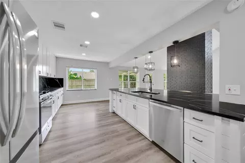 Kitchen - 4014 Alshire Dr, Spring, TX 77373 photo 2 of 3