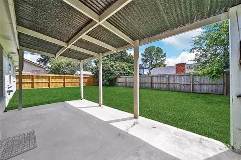 Exterior - 4014 Alshire Dr, Spring, TX 77373 photo 6 of 8