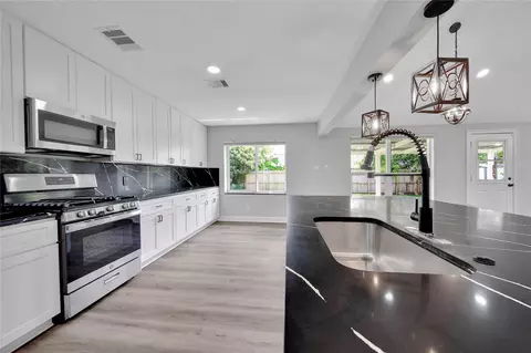 Kitchen - 4014 Alshire Dr, Spring, TX 77373 photo 3 of 3