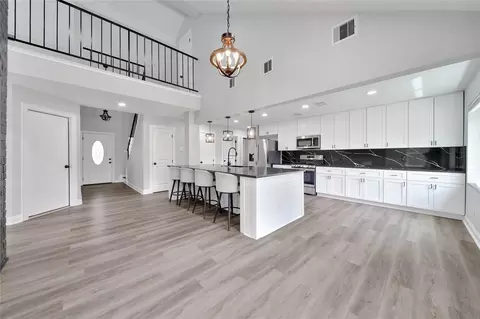 Entry Way - 4014 Alshire Dr, Spring, TX 77373 photo 3 of 4