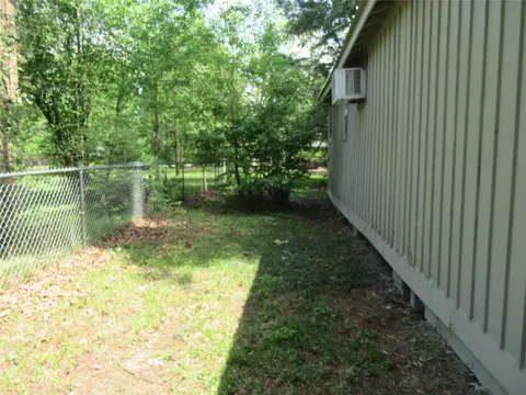 Exterior - 184 Hickory Dr, Onalaska, TX 77360 photo 6 of 15