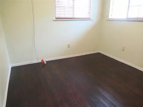 184 Hickory Dr, Onalaska, TX 77360