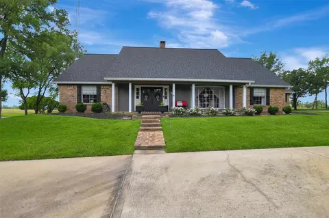 925 Standley Rd, Madisonville, TX 77864